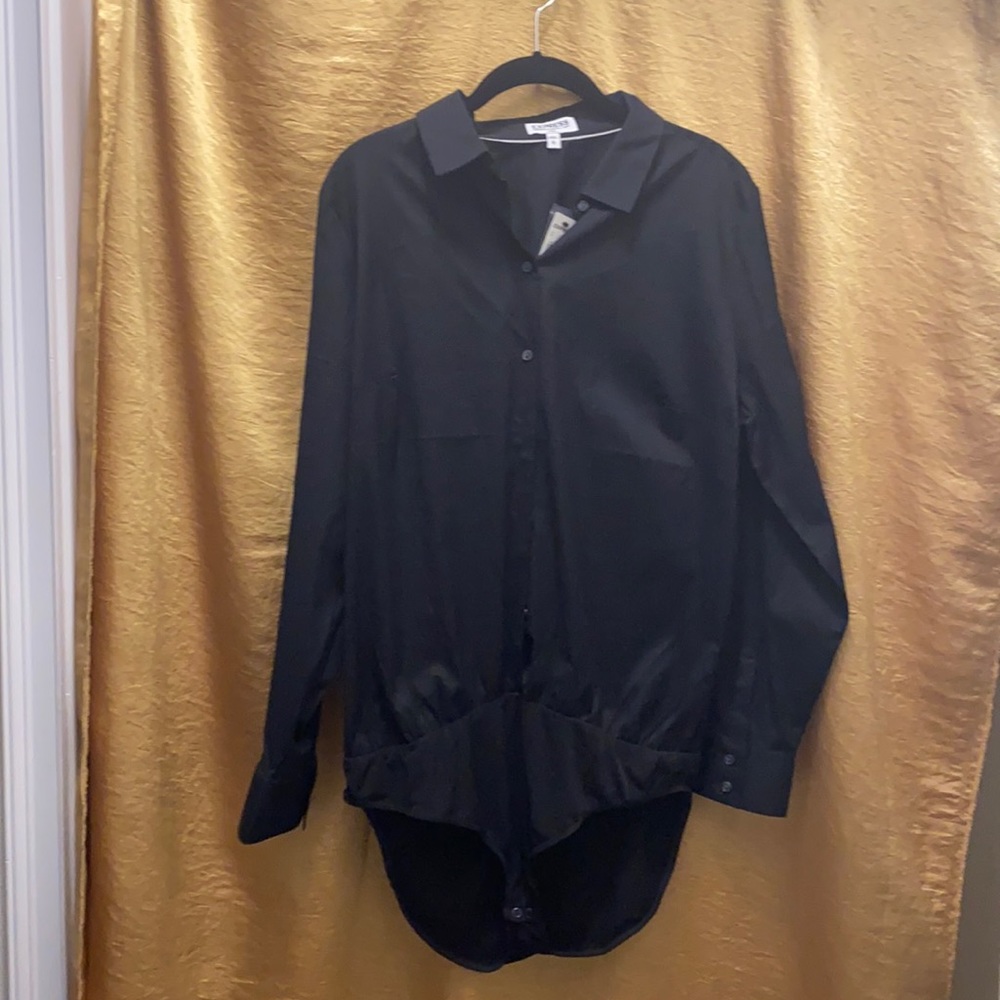 Express Black long sleeved button-up bodysuit in Extra-Large